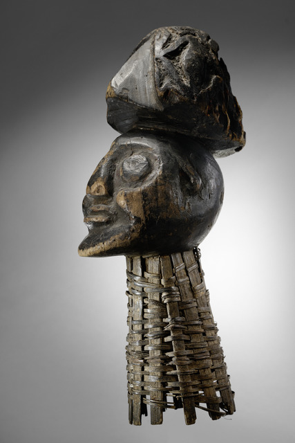 Dance crest "tu ngünga", Cameroon Grassfields, Bamum, Size: H: 46 cm (H: 18.1 inch), ID: 3053161