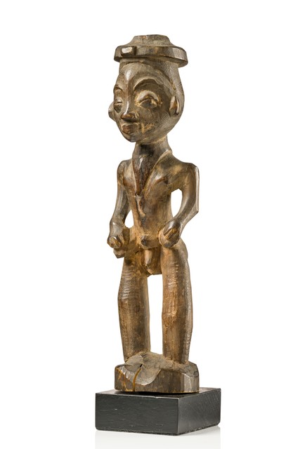 Standing male figure, Gabon, Punu, Size: H: 23 cm (H: 9.1 inch), ID: 3053163