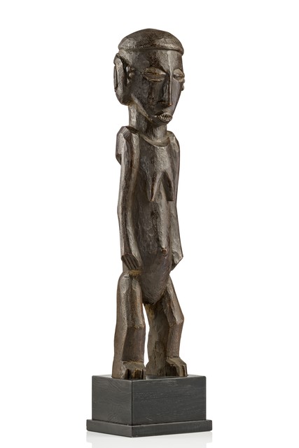 Standing female figure, D. R. Congo, Kuyu, Size: H: 57 cm (H: 22.4 inch), ID: 3053213