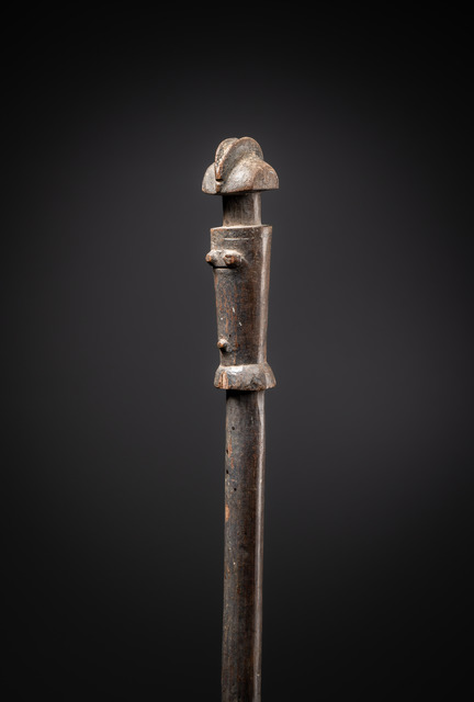 Stab mit weiblicher Figur, Tansania, Zaramo, Größe: L: 112 cm (L: 44.1 inch), ID: 3053272