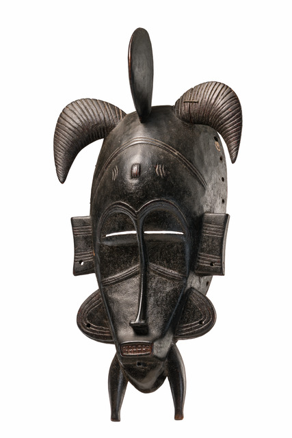 Anthropomorphe Gesichtsmaske "kpelié" ("kpeli yehe"), Côte d'Ivoire, Senufo, Größe: H: 35 cm (H: 13.8 inch), ID: 3053407