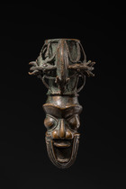 Anthropomorphic pipe head, Cameroon Grassfields, Size: H: 17 cm (H: 6.7 inch), ID: 3053413 - 2/4