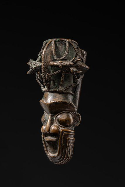 Anthropomorphic pipe head, Cameroon Grassfields, Size: H: 17 cm (H: 6.7 inch), ID: 3053413