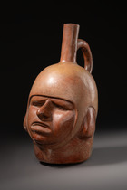 Récipient à tête-portrait, Moche II–III, vers 200–450 apr. J.-C., Pérou, Moche, Taille: H: 25 cm (H: 9.8 inch), ID: 3053296 - 2/6