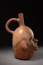 Récipient à tête-portrait, Moche II–III, vers 200–450 apr. J.-C., Pérou, Moche, Taille: H: 25 cm (H: 9.8 inch), ID: 3053296 - 3/6