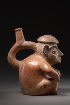 Gabelhalsgefäß: Sitzender Mann, Moche II - III, ca. 200 - 450 n.Chr., Peru, Moche, Größe: H: 18,5 cm (H: 7.3 inch), ID: 3053287 - 3/6