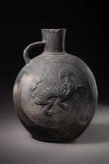 Großes Gefäß (Huaco) mit zoomorph geprägtem Muster, ca. 900 - 1100 n.Chr., Peru, Chimu, Größe: H: 30 cm (H: 11.8 inch), ID: 3053288