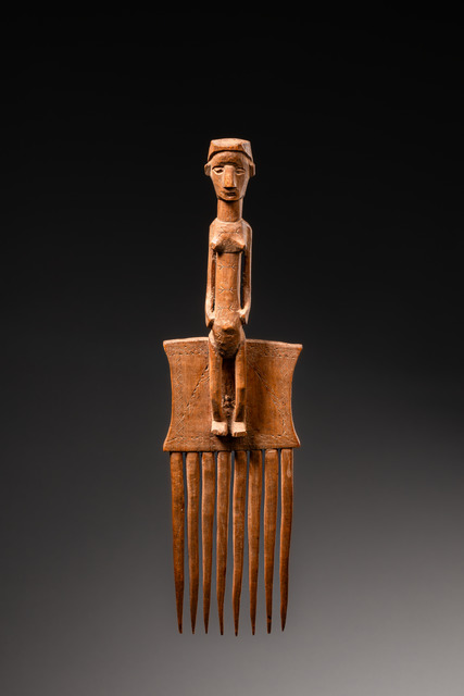 Comb, D. R. Congo, Luba, Size: H: 26 cm (H: 10.2 inch), ID: 3053356