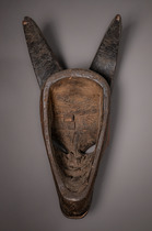 Zoomorphe Maske der "karikpo"- Gesellschaft, Nigeria, Ogoni, Größe: H: 29 cm (H: 11.4 inch), ID: 3053350 - 4/4