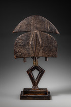 Reliquiarwächterfigur "mbulu-ngulu" oder "boho-na-bwete", Gabun, Kota, Größe: H: 62 cm (H: 24.4 inch), ID: 3053424 - 2/4