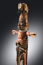 Figure "malagan" aux bras déployés, Papouasie-Nouvelle-Guinée - Archipel Bismarck - Nouvelle Irlande, îles Tabar, Taille: H: 89 cm (H: 35.0 inch), ID: 3053602 - 2/5