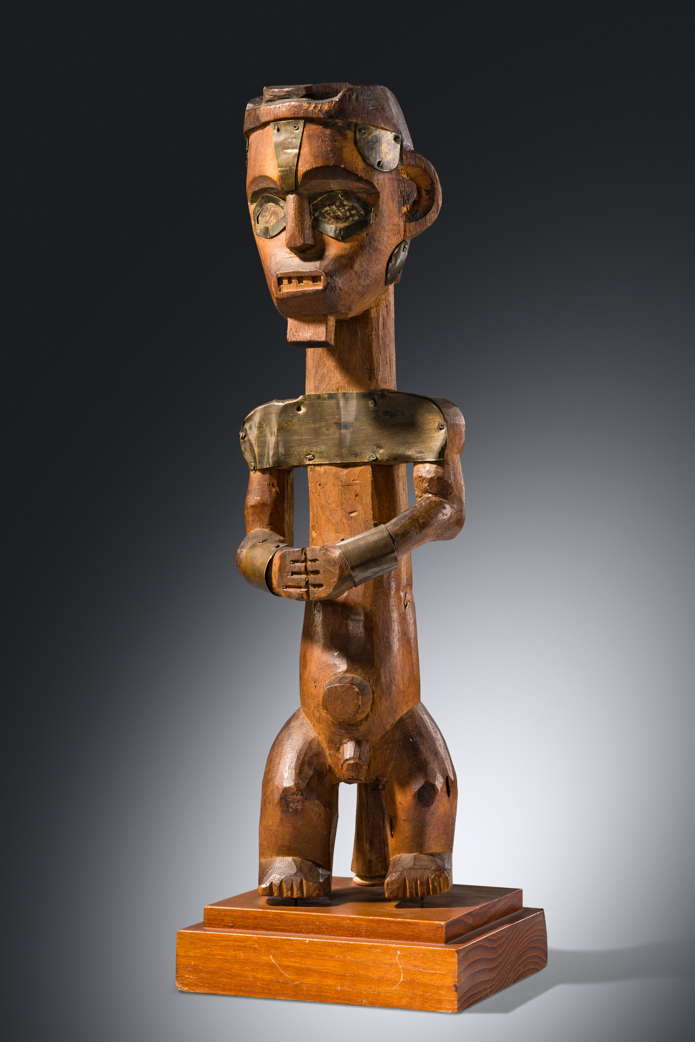 Männliche Ahnenfigur "éyéma-o-byéri", Ngoumba-Stil, Kamerun (Süd), Fang, Größe: H: 40 cm (H: 15.7 inch), ID: 3053423