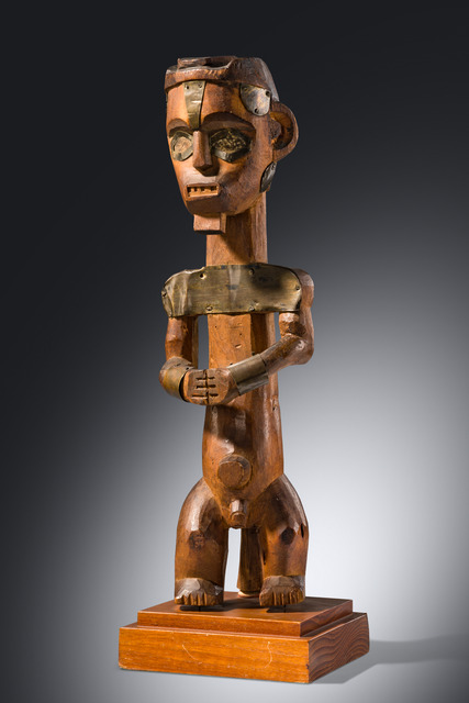 Figure d’ancêtre masculine " éyéma-o-byéri ", style Ngoumba, Cameroun (Sud), Fang, Taille: H: 40 cm (H: 15.7 inch), ID: 3053423