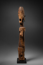 Standing figure, Nigeria, Jukun, Size: H: 57,5 cm (H: 22.6 inch), ID: 3053474 - 3/5