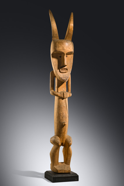 Grande figure féminine à masque à cornes, Cameroun, Fang, Taille: H: 139,5 cm (H: 54.9 inch), ID: 3053471