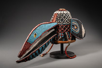 Seltene Form eines perlenbestickten Tanzaufsatzes, Kameruner Grasland, Bamileke, Größe: H: 27 cm L: 61 cm (H: 10.6 inch L: 24.0 inch), ID: 3053425 - 5/7