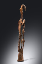 Figural post: Human and human-bird hybrid, Papua New Guinea, Sawos, Size: H: 120 cm (H: 47.2 inch), ID: 3053513 - 2/7