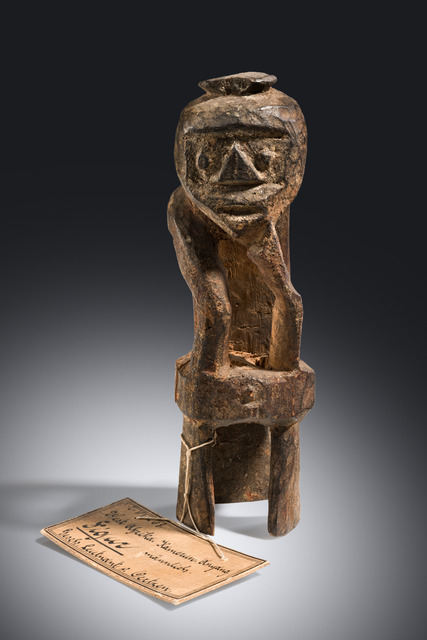 Kleine sitzende Figur, Kamerun, Anyang, Größe: H: 14 cm (H: 5.5 inch), ID: 3053592