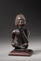 Figure assise, R. D. Congo, Bakongo, Taille: H: 15,5 cm (H: 6.1 inch), ID: 3053585 - 3/5