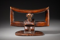 Anthropomorphic neckrest, D. R. Congo, Mbala, Size: H: 14,5 cm, L: 19,5 cm (H: 5.7 inch, L: 7.7 inch), ID: 3053582 - 7/7