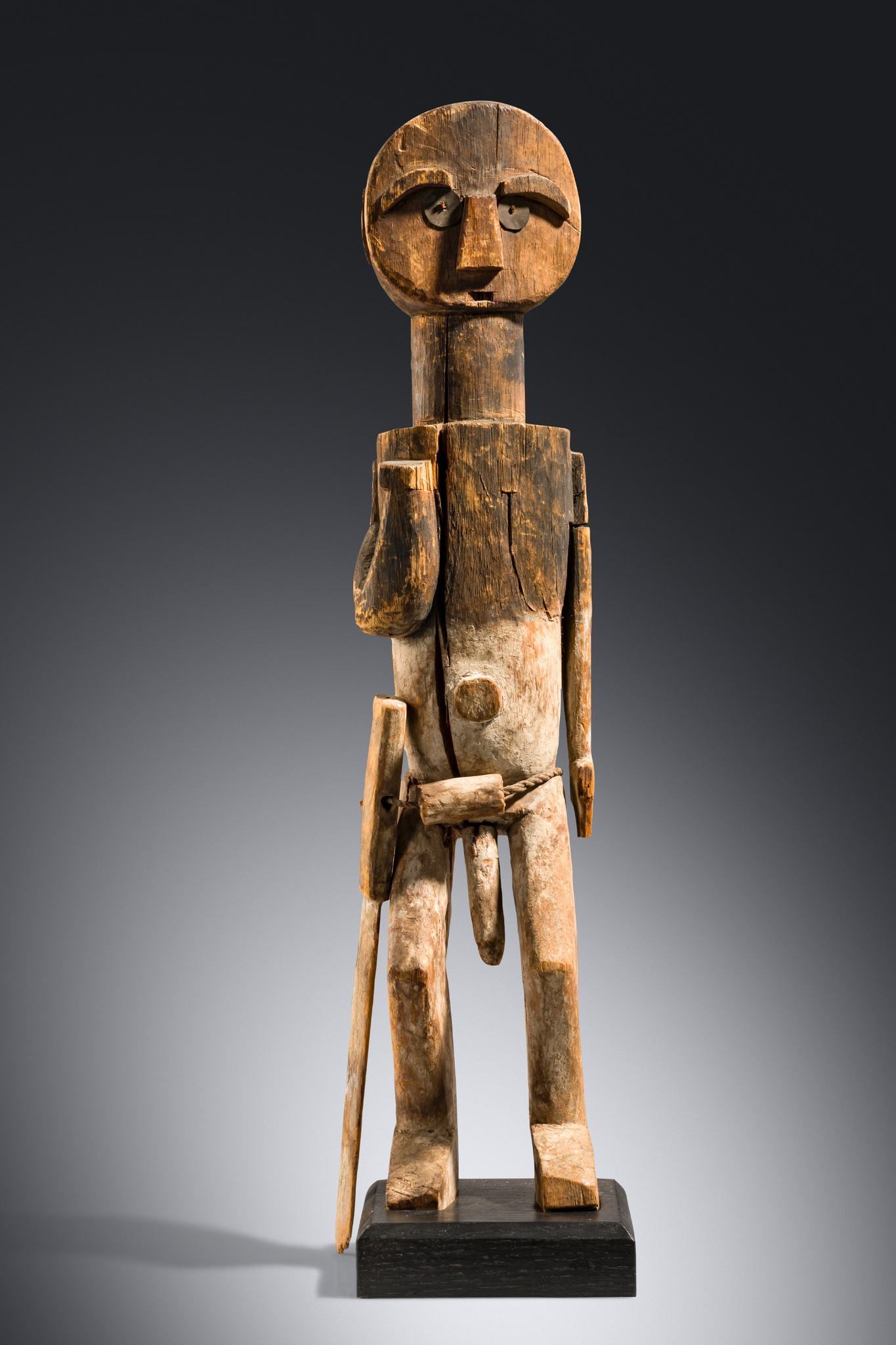 Figure masculine debout avec épée, Cameroun / Gabon, Fang, Taille: H: 49 cm (H: 19.3 inch), ID: 3053567