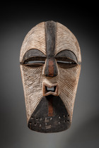 Maske "kifwebe", weiblicher Typus "kikashi", D. R. Kongo, Songe, Größe: H: 34 cm (H: 13.4 inch), ID: 3053566 - 4/5
