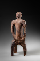 Sitzende männliche Figur, Tansania, Nyamwesi, Größe: H: 58 cm (H: 22.8 inch), ID: 3053562 - 2/9