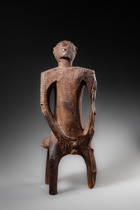 Sitzende männliche Figur, Tansania, Nyamwesi, Größe: H: 58 cm (H: 22.8 inch), ID: 3053562 - 8/9