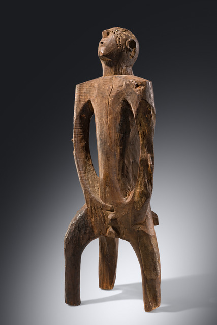 Sitzende männliche Figur, Tansania, Nyamwesi, Größe: H: 58 cm (H: 22.8 inch), ID: 3053562