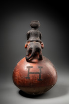 Prunk-Gargoulette mit Reiterfigur, D. R. Kongo, Banana, Größe: H: 35,6 cm (H: 14.0 inch), ID: 3053573 - 4/6