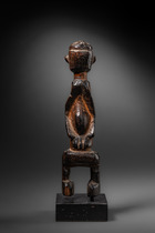 Small standing figure, D. R. Congo, Azande, Size: H: 18,5 cm (H: 7.3 inch), ID: 3053470 - 4/4