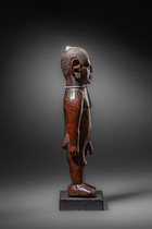 Stehende männliche Figur, Ende 19. / Anfang 20. Jh., Kenia, Kamba, Größe: H: 27 cm (H: 10.6 inch), ID: 3053461 - 3/5
