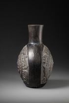 Récipient en forme de flacon à décor en relief, période intermédiaire tardive, vers 900–1470 apr. J.-C., Pérou, Chimu, Taille: H: 20,5 cm (H: 8.1 inch), ID: 3053523 - 4/5