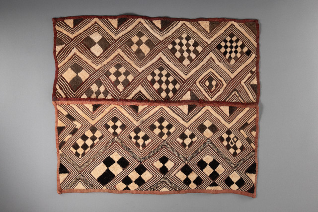 Prestige cloth, 19th century, D. R. Congo, Kuba, Size: L: 64,4 cm B: 58,7 cm (L: 25.4 inch B: 23.1 inch), ID: 3053557