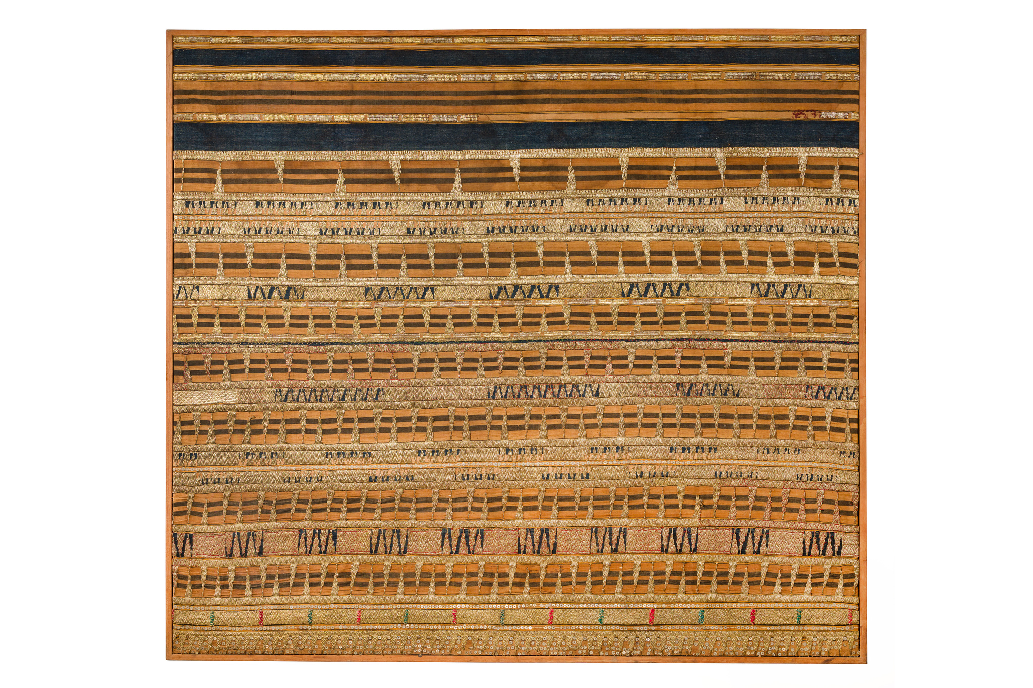 Vêtement cérémoniel "tapis", Indonésie - Sumatra, Lampung, Taille: M: 105,4 cm x 116,3 cm (M: 41.5 inch x 45.8 inch), ID: 3053561
