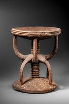 Würdehocker der "ozo"- Gesellschaft, Nigeria, Igbo, Awka-Region, Größe: H: 29,5 cm D: 23 cm (H: 11.6 inch D: 9.1 inch), ID: 3053660 - 5/7