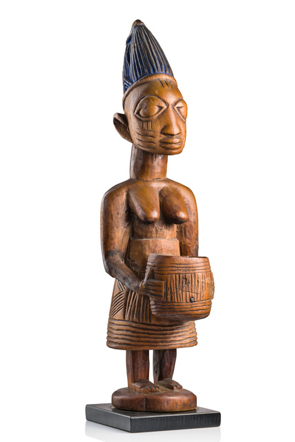 Female bowl bearer "olomeye", Nigeria, Yoruba, Size: H: 62,5 cm (H: 24.6 inch), ID: 3053714