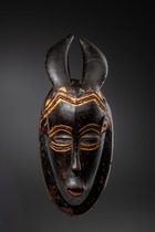 Masque "gu" à cornes animales, Côte d'Ivoire, Guro, Taille: H: 34,5 cm (H: 13.6 inch), ID: 3053629 - 4/4