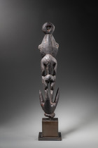 Figural suspension hook "samban", Papua New Guinea - Lower Sepik, Size: H: 54 cm (H: 21.3 inch), ID: 3053727 - 4/5
