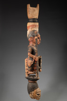 Verandapfosten mit Reiterfigur, von Agonbiofe Adeshina, Nigeria, Yoruba, Region Ekiti, Dorf Efon-Alaye, Größe: H: 129 cm (H: 50.8 inch), ID: 3053734 - 2/5