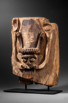 Wall panel with anthropomorphic depiction, 19th century, Indonesia - Central Nias, Size: H: 39 cm (H: 15.4 inch), ID: 3053724 - 2/5