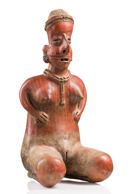Sitzende weibliche Figur, Protoklassik, ca. 100 v.Chr. - 250 n.Chr., Mexiko, Jalisco, Größe: H: 36 cm (H: 14.2 inch), ID: 3053666