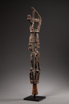 Dance crest with two human figures and an animal sculpture, Nigeria, Urhobo, Size: H: 80,5 cm (H: 31.7 inch), ID: 3053667 - 4/4