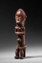 Kleine sitzende Wächterfigur "eyema byeri", Gabun, Fang, Größe: H: 14 cm (H: 5.5 inch), ID: 3053687 - 2/6