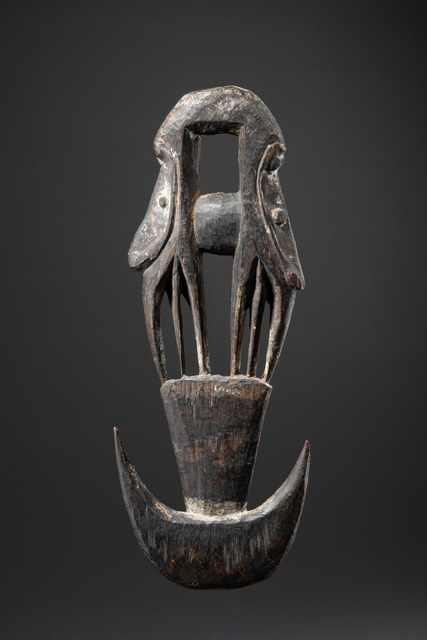 Doppelköpfige Hakenfigur, Papua-Neuguinea, Größe: H: 30,2 cm (H: 11.9 inch), ID: 3053702