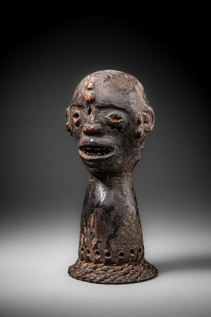 Head "agwe", Cameroon Grassfields, Widekum, Size: H: 22,5 cm (H: 8.9 inch), ID: 3053700