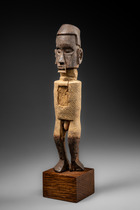 Anthropomorphic power figure "buti", D. R. Congo, Teke, Size: H: 27,5 cm (H: 10.8 inch), ID: 3053701 - 2/4