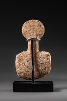 Idole de type "Kusura", Bronze ancien II, vers 3500–3000 av. J.-C., Anatolie (Turquie d’Asie Mineure), Taille: H: 7 cm (H: 2.8 inch), ID: 3053751 - 3/4