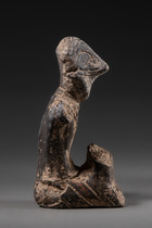 Seated Vinca idol, 5th millennium BC, Danube region, Balkans, Size: H: 9 cm (H: 3.5 inch), ID: 3053754 - 3/6