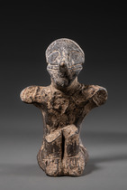 Seated Vinca idol, 5th millennium BC, Danube region, Balkans, Size: H: 9 cm (H: 3.5 inch), ID: 3053754 - 5/6